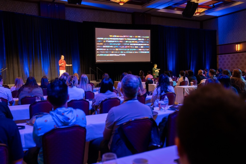 Color script presentation at UX Summit 2024