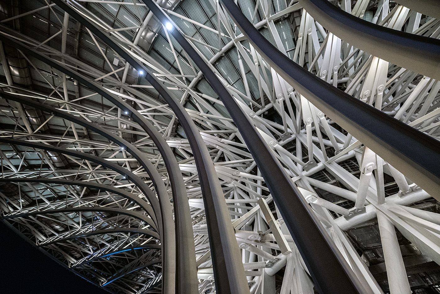 Structural detailing of a large parasol building